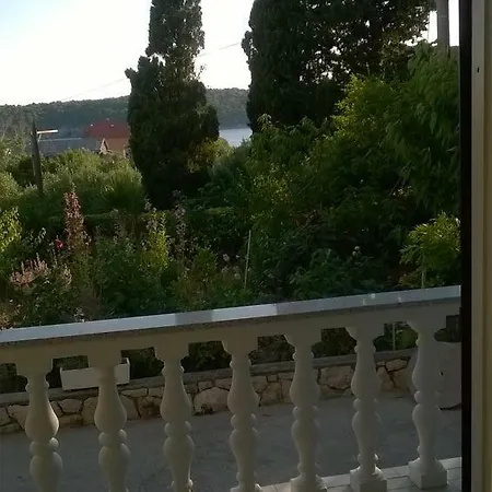 Barbat 17620a Apartment